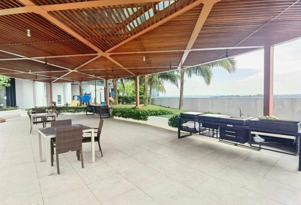 C0704 Almas Suite Seaview & Netflix Stay Нусаджая Екстериор снимка