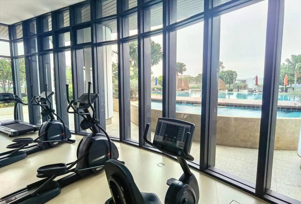 C0704 Almas Suite Seaview & Netflix Stay Нусаджая Екстериор снимка