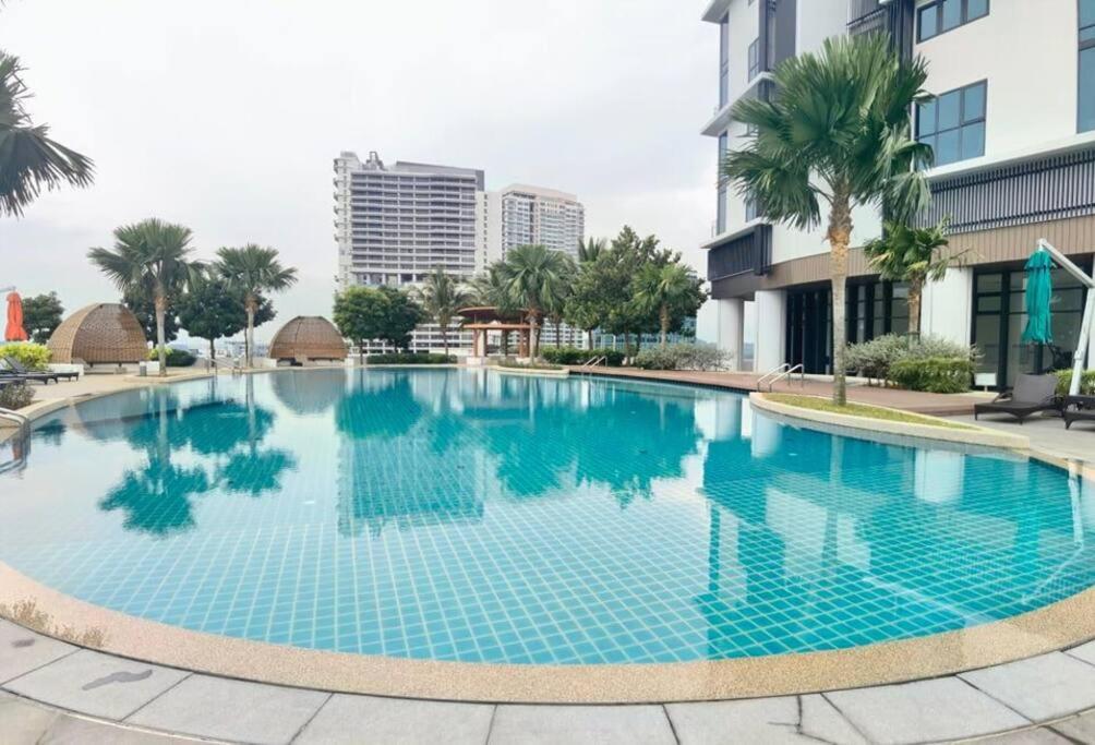 C0704 Almas Suite Seaview & Netflix Stay Нусаджая Екстериор снимка