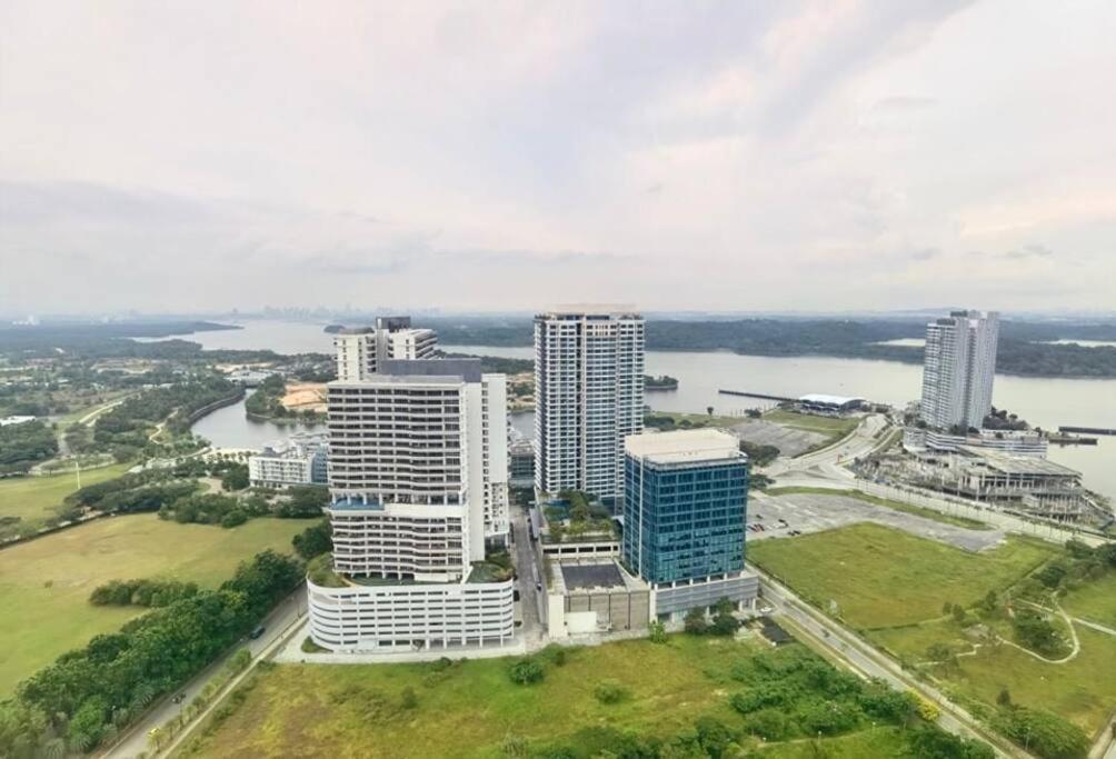 C0704 Almas Suite Seaview & Netflix Stay Нусаджая Екстериор снимка